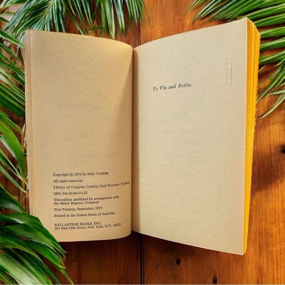 The Robert Mitchum Story “It Sure Beats Working” by Mike Tomkies 1973 Paperback - Picture 6 of 8